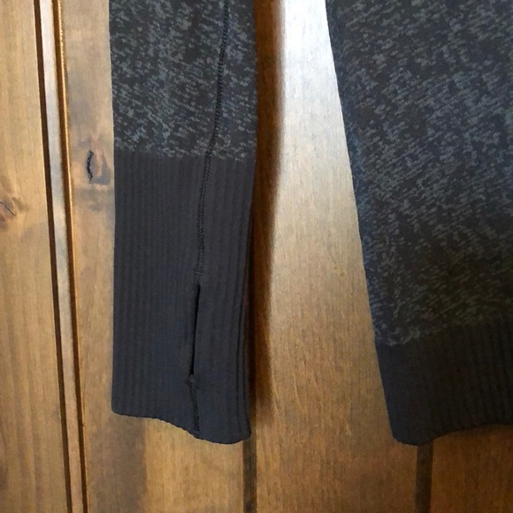 Lululemon - Picture 5 of 6